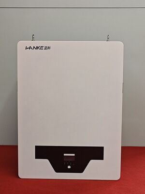 25.6V 100Ah Batería LiFePO4 montada en la pared para almacenamiento de energía en el hogar con vida útil de ciclo largo