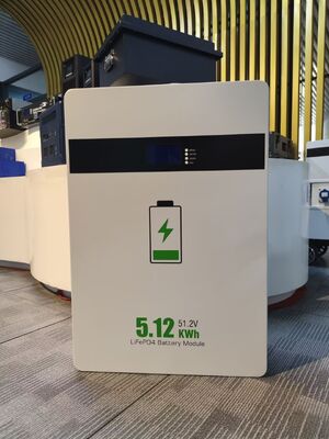 Paquete de baterías LiFePO4 de 48V 51.2V 100Ah, 5kWh, montado en pared, residencial, fuera de red, almacenamiento de energía solar para el hogar, BMS incorporado